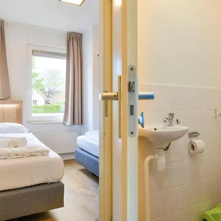 6-person Children's Bungalow In The Landal Domein De Schatberg * Sevenum