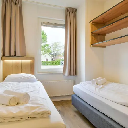 6-person Children's Bungalow In The Landal Domein De Schatberg